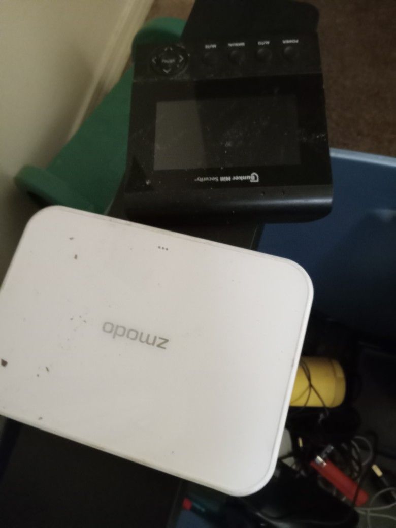 Bin Full Of Electrical Stuff,portable Blu Ray Portable DVD Bose Sound Bar Remote Helicopter Bluetooth Speakers Many Power Cords Security Camera Scree
