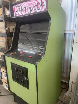Vintage Arcade Retro Centipede Atari