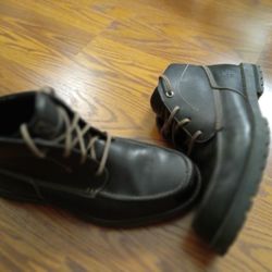 TIMBERLAND MEN'S GENUINE LEATHER HIKING B00TS (10.5 MEDIUM)