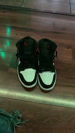 Air Jordan’s 1 mid
