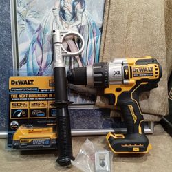 NEW DEWALT 20V XR 1/2 HAMMER DRILL AND BATTERY 