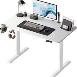 Standing desk (White)