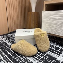 Pr,ada  slipper 