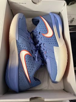 NIKE G.T. CUT 3 (sz 12 WMNS/10.5 MNS