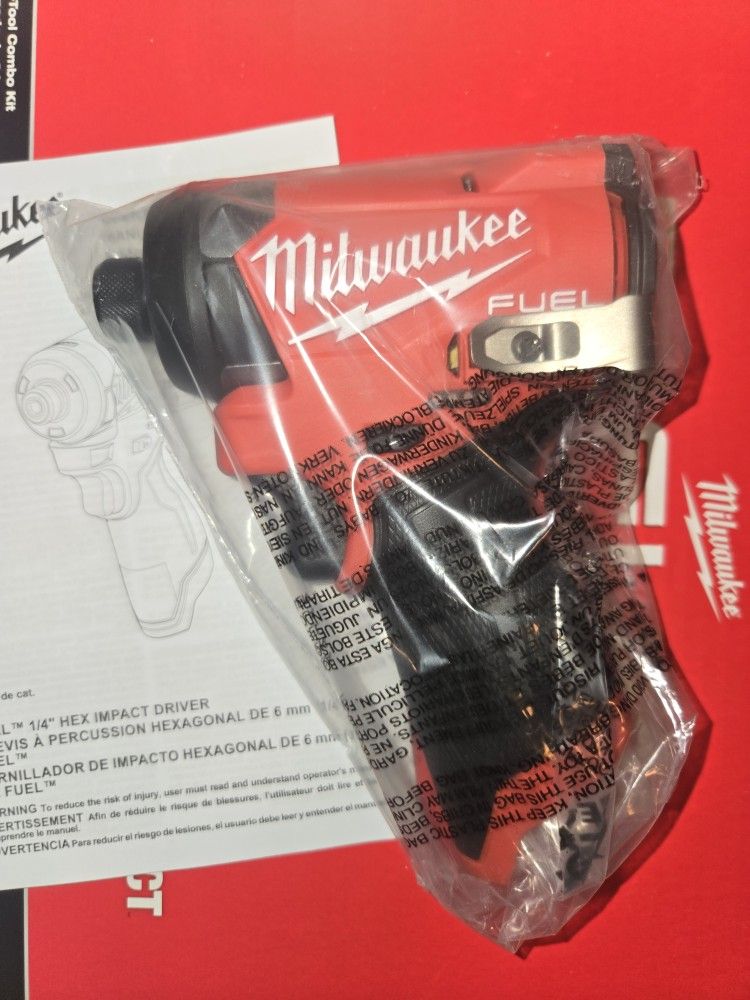 Milwaukee M12 Fuel 1/4 Hex Impact Driver