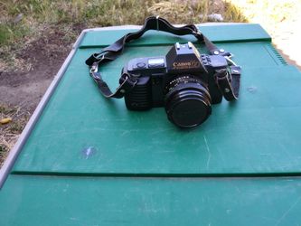 Canon t70camera