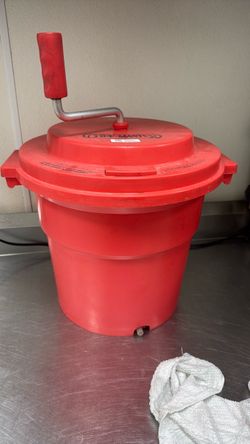 Salad mixer