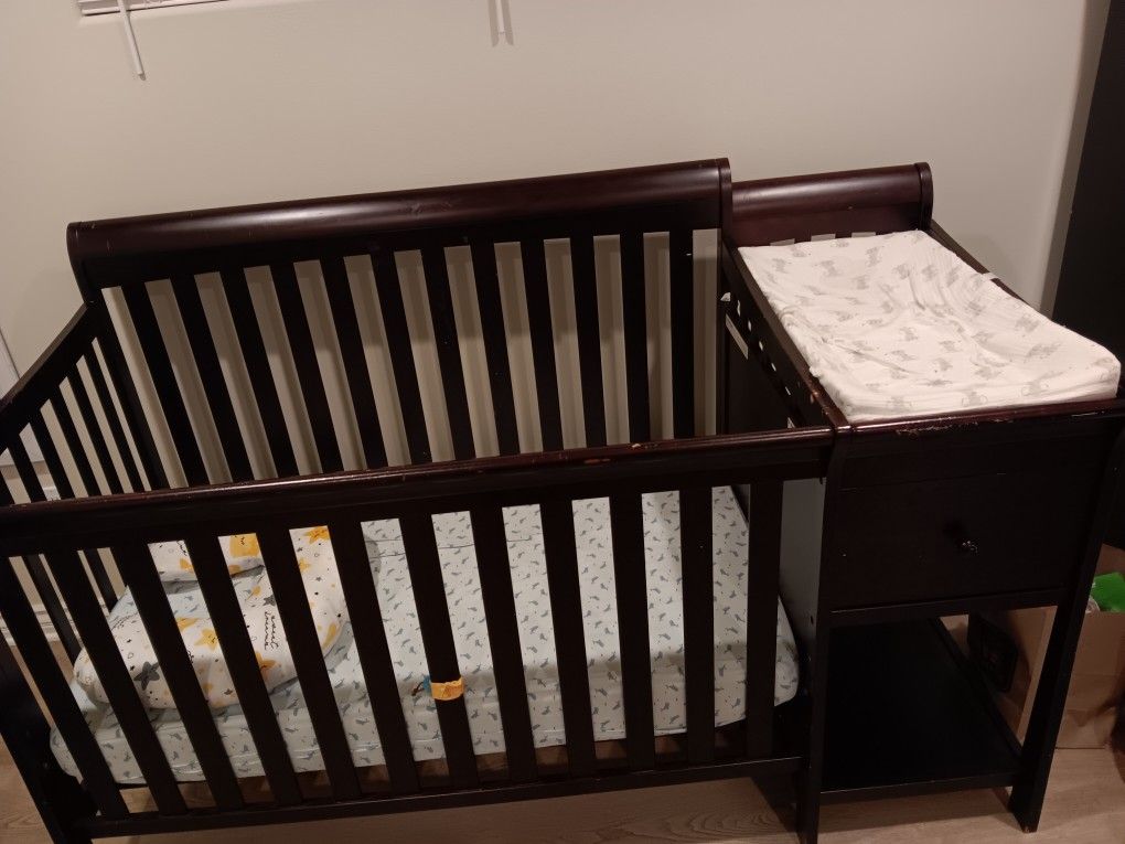 baby crib