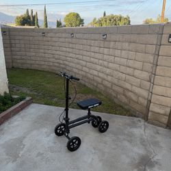 Knee rover knee scooter