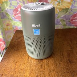 Air purifiers/purifiers/
