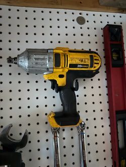 20 V max DeWalt impact driver 3/8