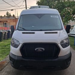 2021 Ford Transit-250 Cargo