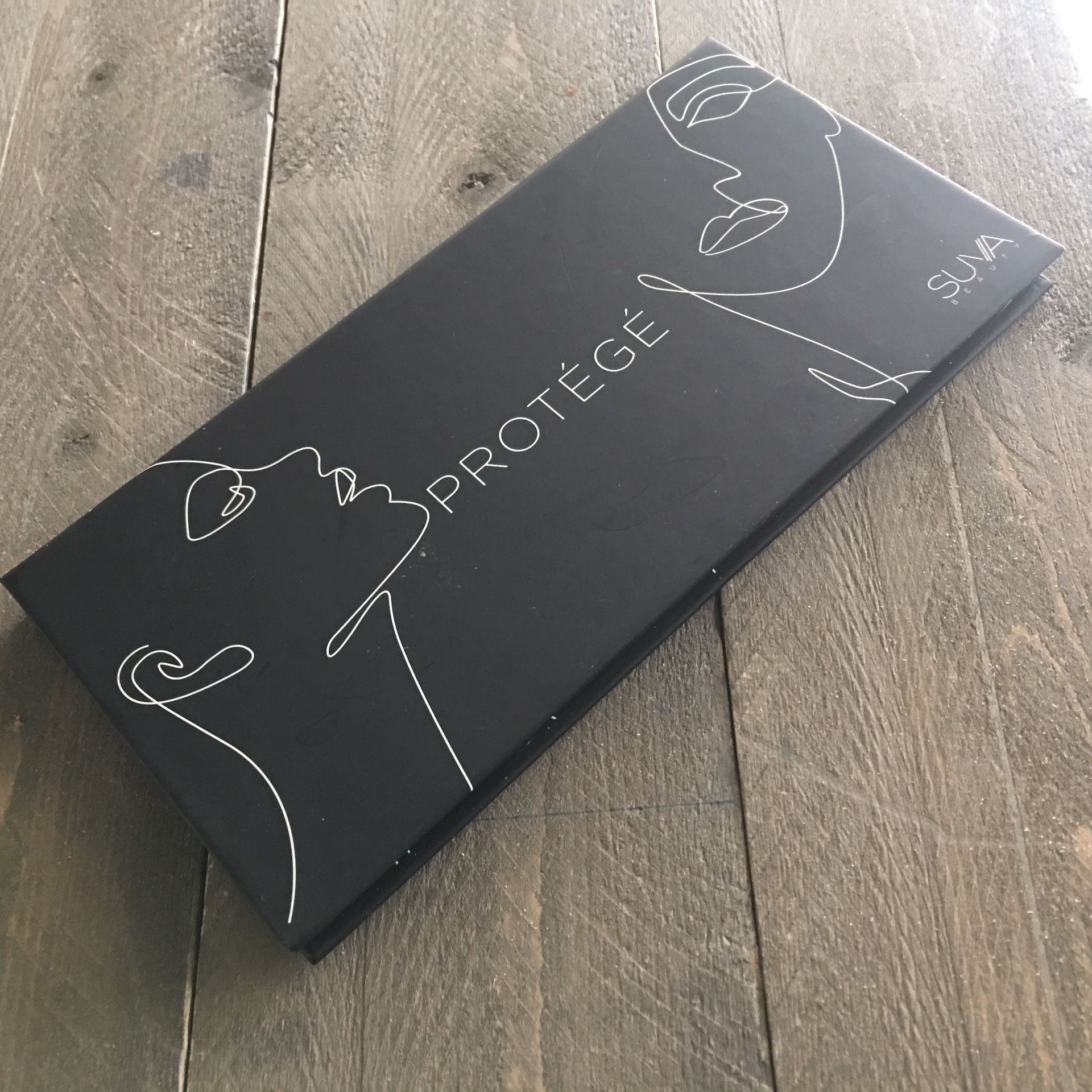 Protege Suva beauty eyeshadow palette
