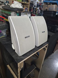 YAMAHA SPEAKERS 