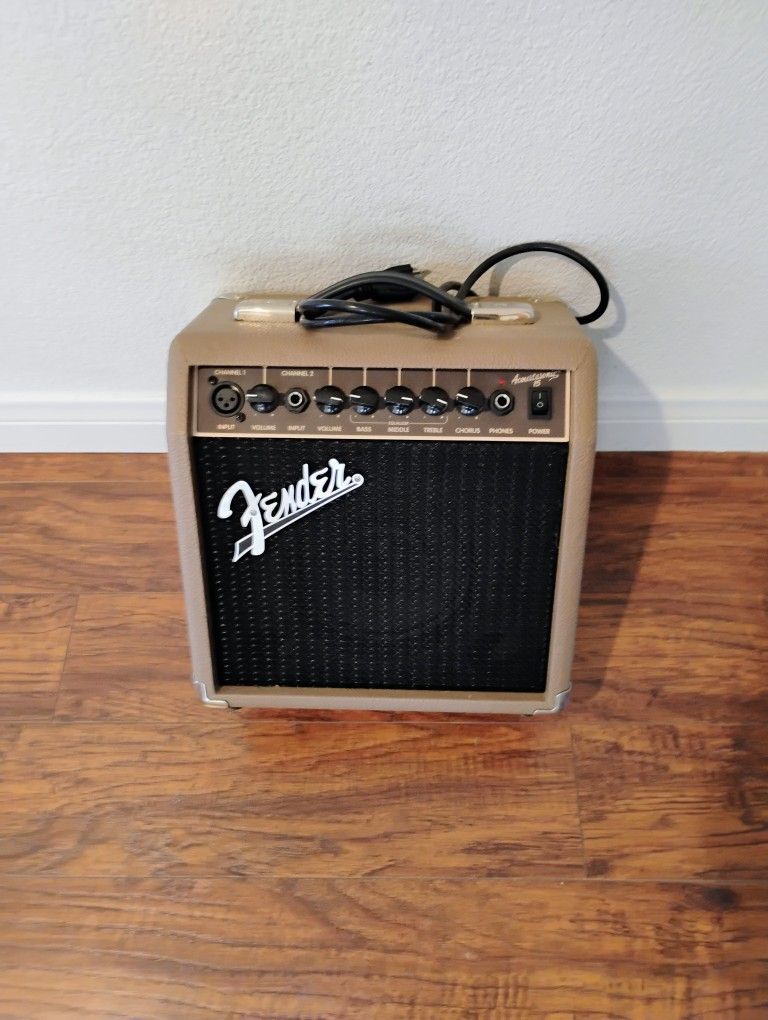 15 W 2 Channel Fender Amp