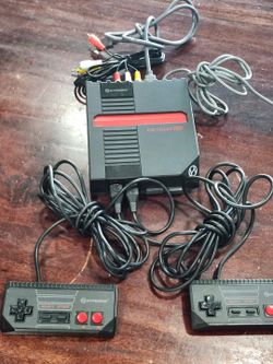 Hyperkin Retron HD Gaming Console for NES (Black) with 2 Controls