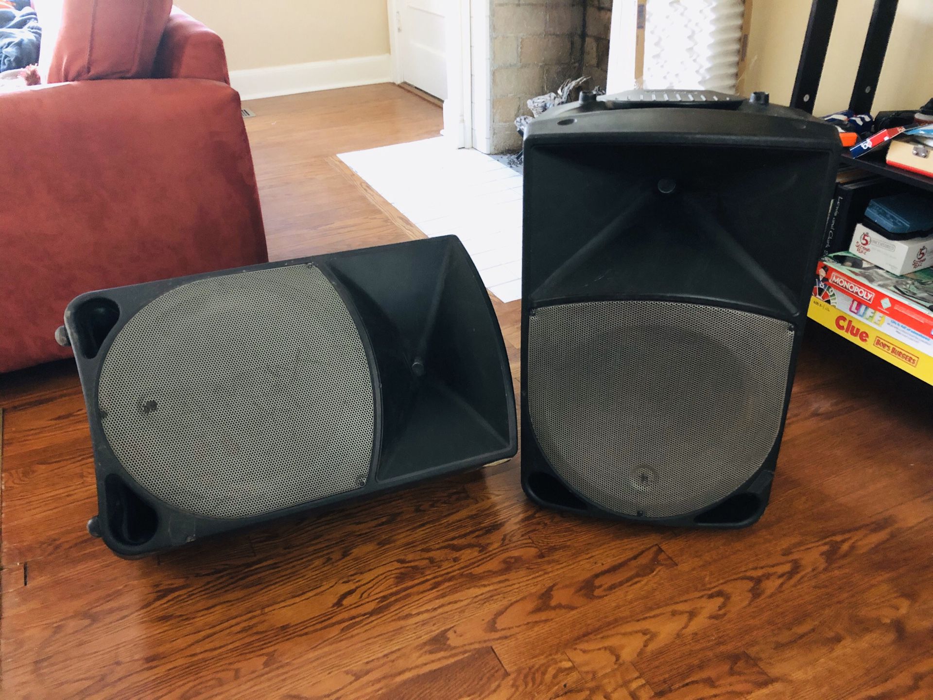 Mackie Thump TH-15A Speakers