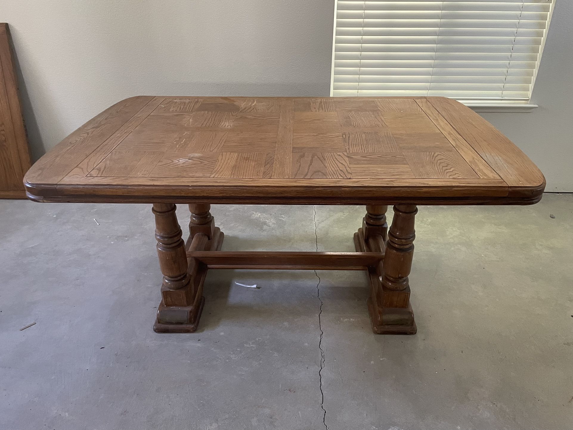 Dinning Room Table