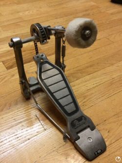Pearl Kick Drum Pedal! Good condition! Solid!