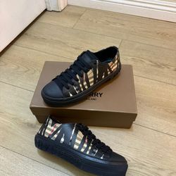 Burberry Shoes 