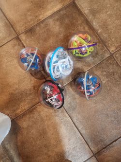 PUZZLE BALLS