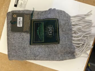 FADO 100% Pure Wool Gray Herringbone Scarf - Tags Attached