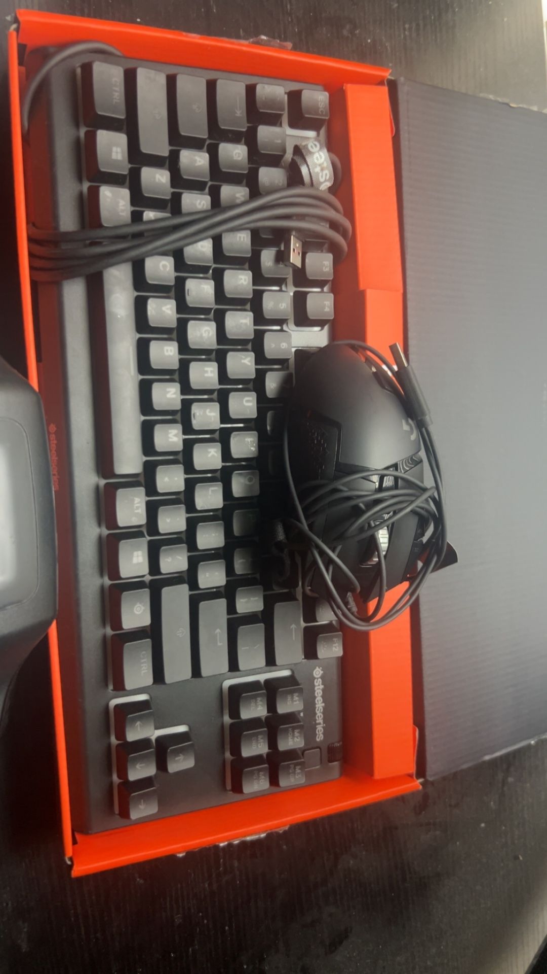 Logitech G5, 02 Hero Apex TKL Steel Series Key Board