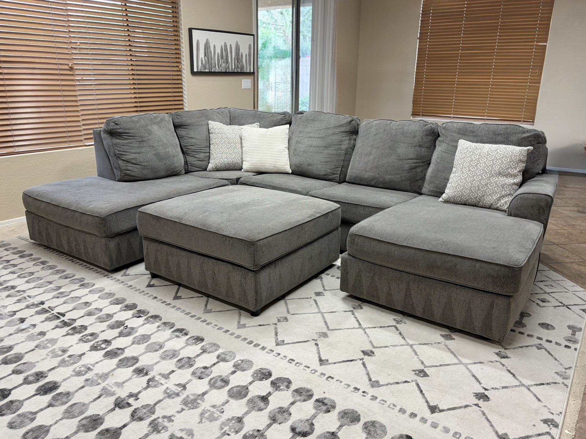Ashley 2pc U-Shape Grey Sectional w Ottoman