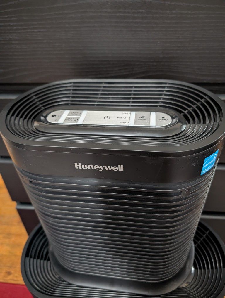 Air Purifier - Honeywell - $20