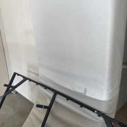 Twin XL Bed With Mattress And Black comforter 