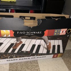 Giant Piano