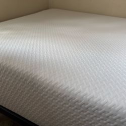 Like New—Twin size mattress & metal bed frame