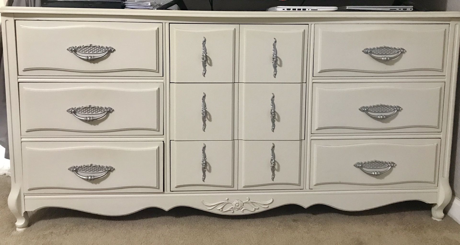 Bedroom set