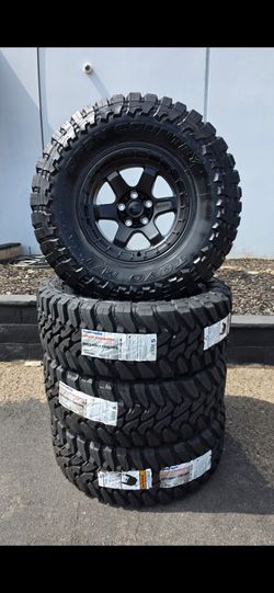17" KMC BLOC w/ 35x12.50R17 Toyo MT tires