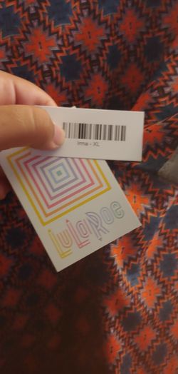 LulaRoe Xl Irma Shirt