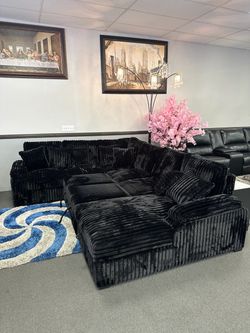Black Sofa Sectional w/ Pull Out Sleeper