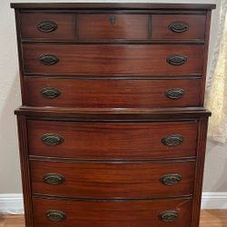 Vintage/antique Dresser