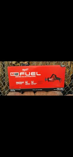 Milwaukee M18 FUEL HACKZALL