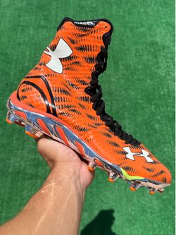UNDER ARMOUR UA HIGHLIGHT MC “ORANGE / CHROME” FOOTBALL CLEATS (Size 13.5, Men’s)