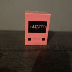 Valentino Donna Born in Roma Intense Eau De Parfum🔥✅