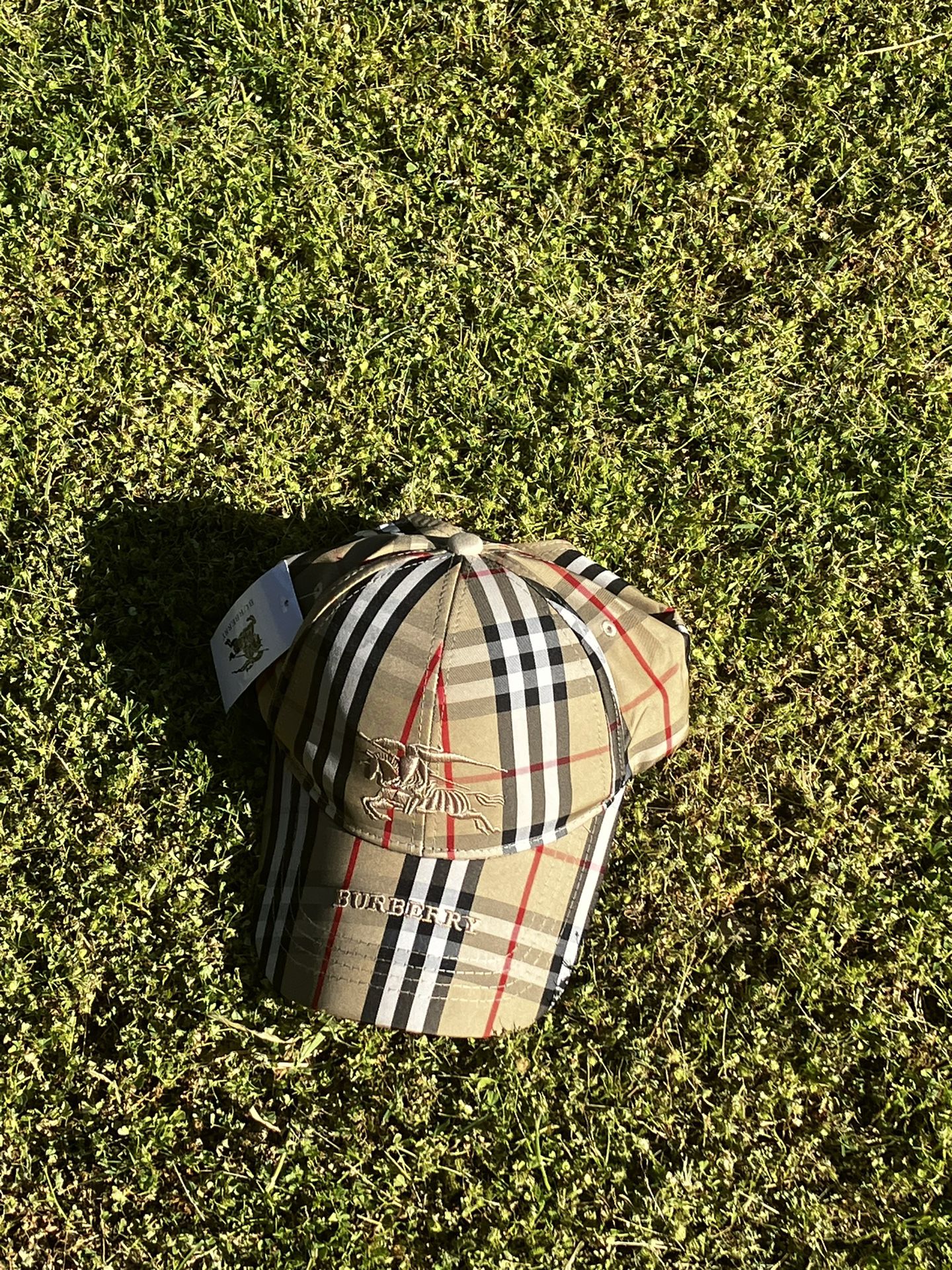 Burberry (hat)