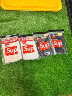 Supreme x Hanes Boxer Briefs 2-Pack