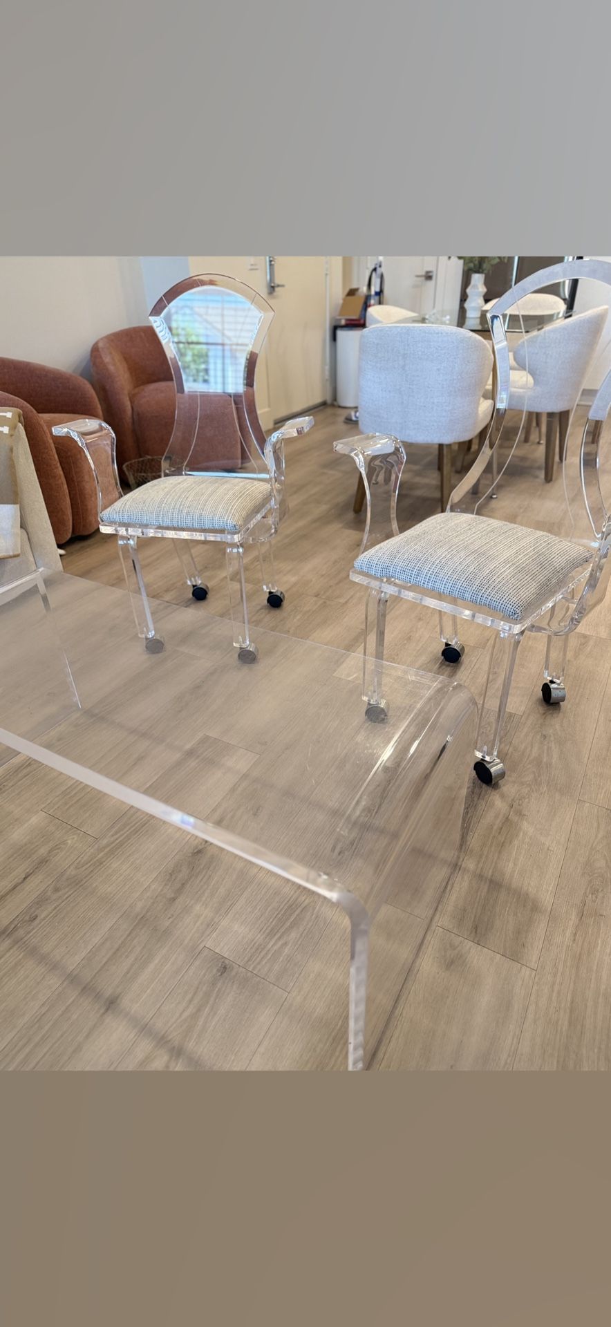 WILLIAMS SONOMA HOME SOHO COFFEE TABLE AND 2 CHAIRS 