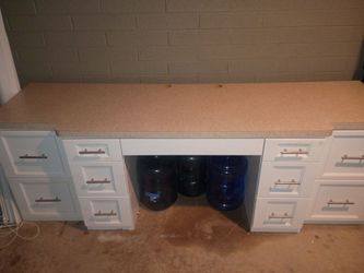 White Multi-Drawer Workbench with Countertop