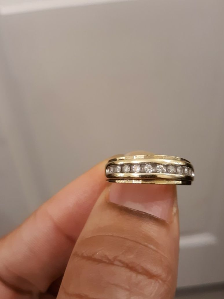 Men's 10k Wedding Ring With Real Diamonds