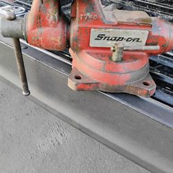 Snap On 1750 Tradesman 5" Vise