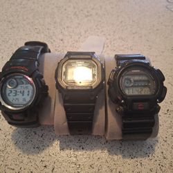 3 cassio G shock watches in great condition new battery all of them.