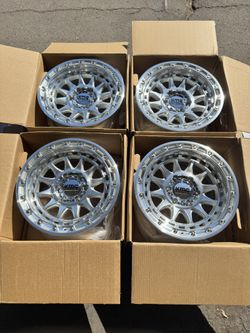 Brand New KMC CRUX “556” Machined 17” Off-Road Wheels 6Lug 6x139 (6x5.5) 0 and +25 Offset
