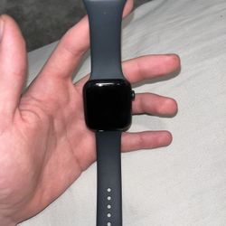 Apple Watch SE (Second Generation)