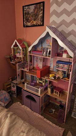 Mansion Doll House